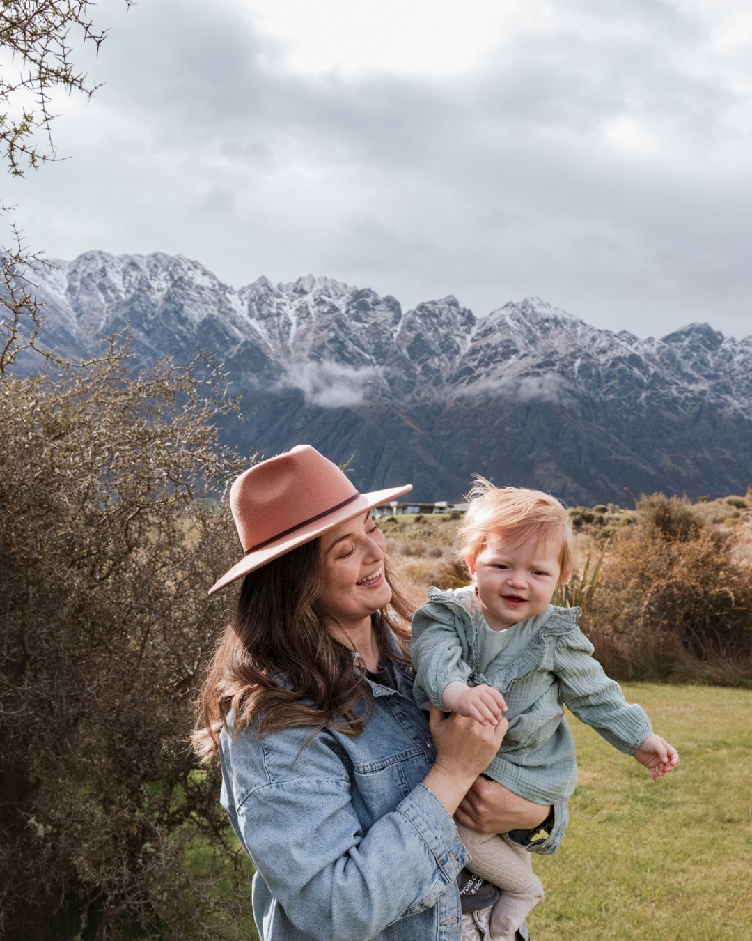 A doula's guide to moving well through pregnancy, birth and postpartum.